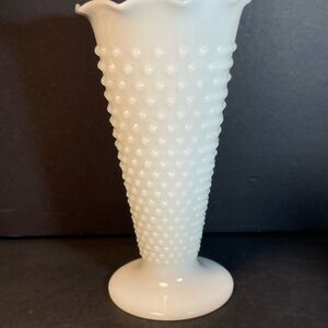 Vtg Anchor Hocking Hobnail 9.5" Milk Glass Pedestal Vase T80